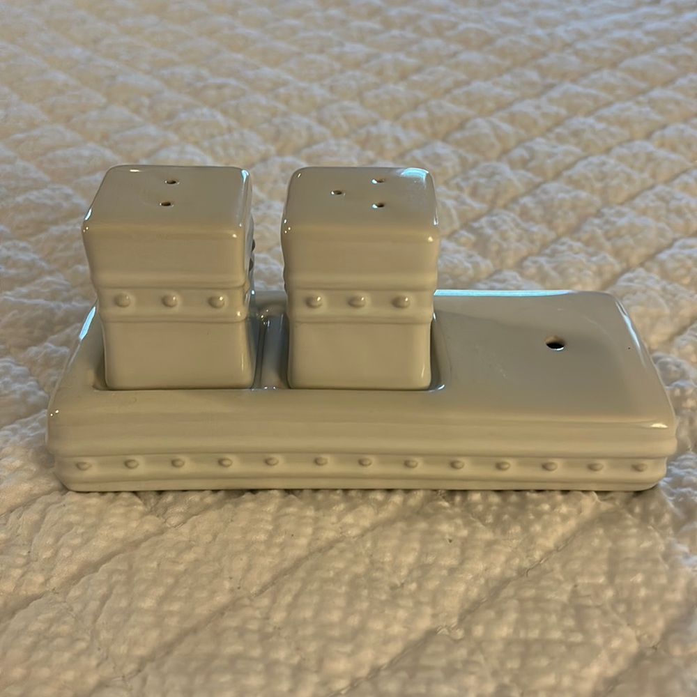 Nora Fleming salt and pepper shakers